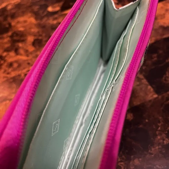 Vera Bradley wrist wallet - Picture 3 of 3